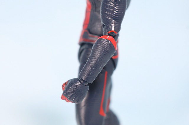S.H.フィギュアーツ　スパイダーマン アップグレード・スーツ（ファー・フロム・ホーム）　レビュー　全身