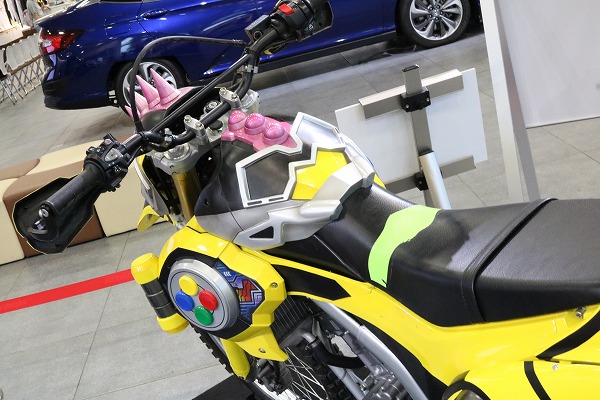 Honda ウエルカムプラザ青山　仮面ライダーマシン特別展示　仮面ライダーエグゼイド　仮面ライダーレーザー