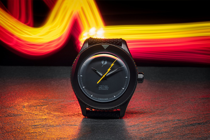 UNDONE新作腕時計は『ザ・フラッシュ』！ － 秒針はシンボルの稲妻型に
