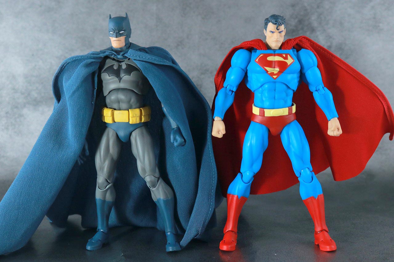 MAFEX　スーパーマン　Batman:HUSH Ver.　レビュー　本体　バットマン　比較