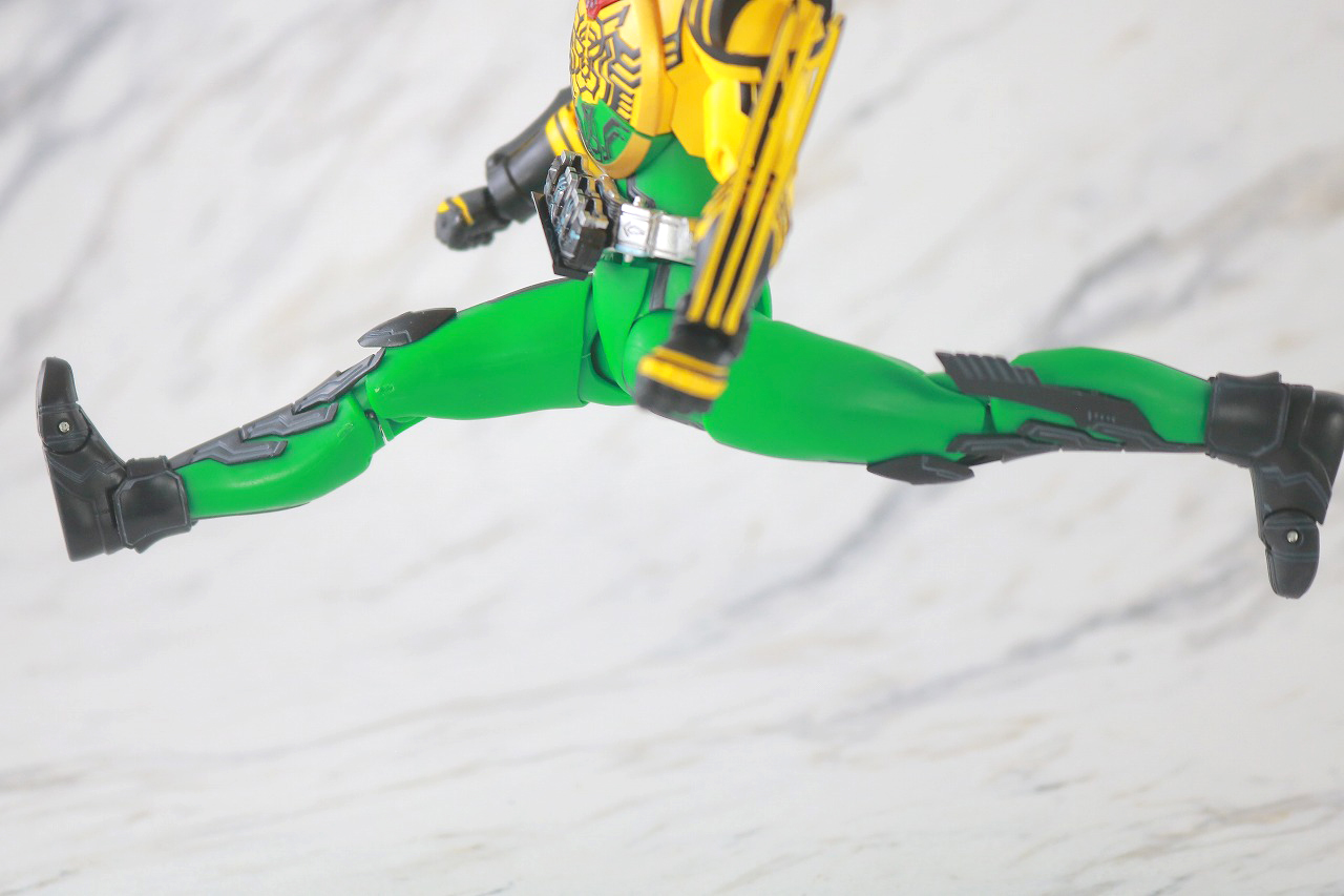 S.H.フィギュアーツ　真骨彫製法　仮面ライダーオーズ　スーパータトバコンボ　レビュー　可動範囲