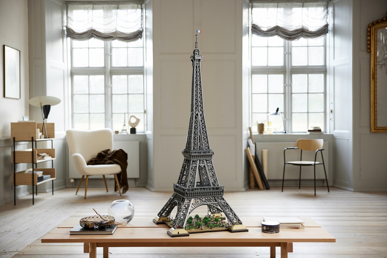 レゴ(R)セット史上最も背の高い約1.5ｍ「エッフェル塔」が11/25発売 ー 1万ピース超えで“パリの象徴”